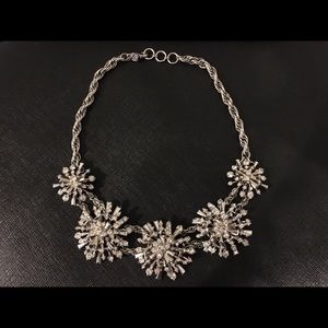Banana republic accent necklace